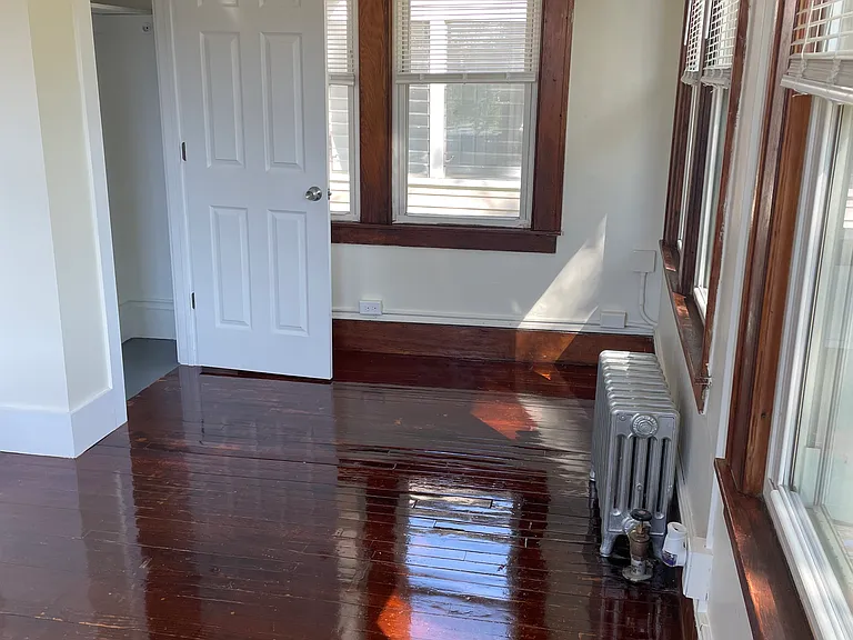 144-46 Prospect St #1 — Photo 3