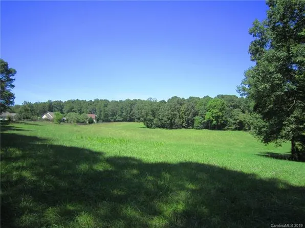 60 Raymond Rd, Arden, NC 28704