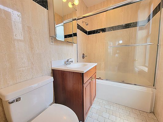 4th image of 251 W 81st St #7Z