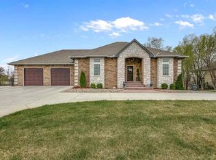 6529 S Cedardale Ave, Derby, KS 67037