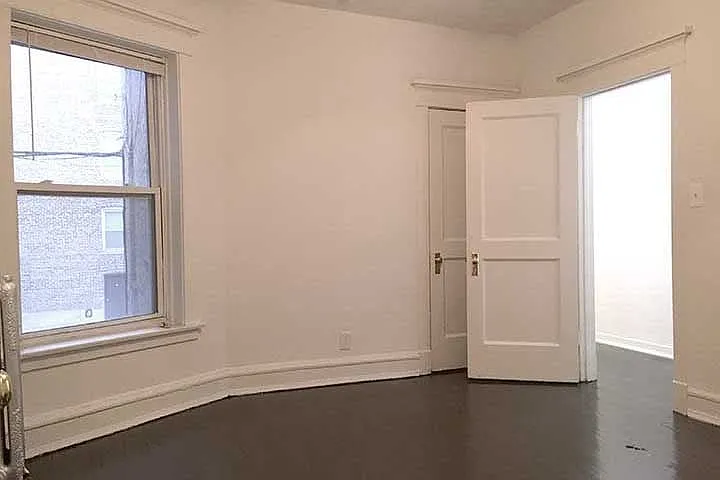 5049 S. Drexel Boulevard — Photo 3