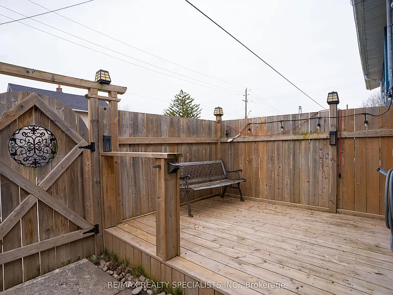 4397 Homewood Ave — Photo 30