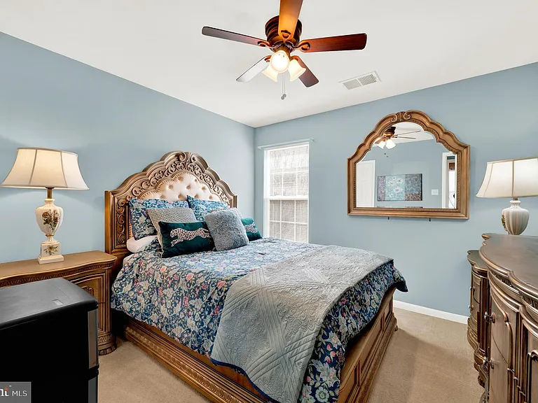 533 Rubens Cir — Photo 40