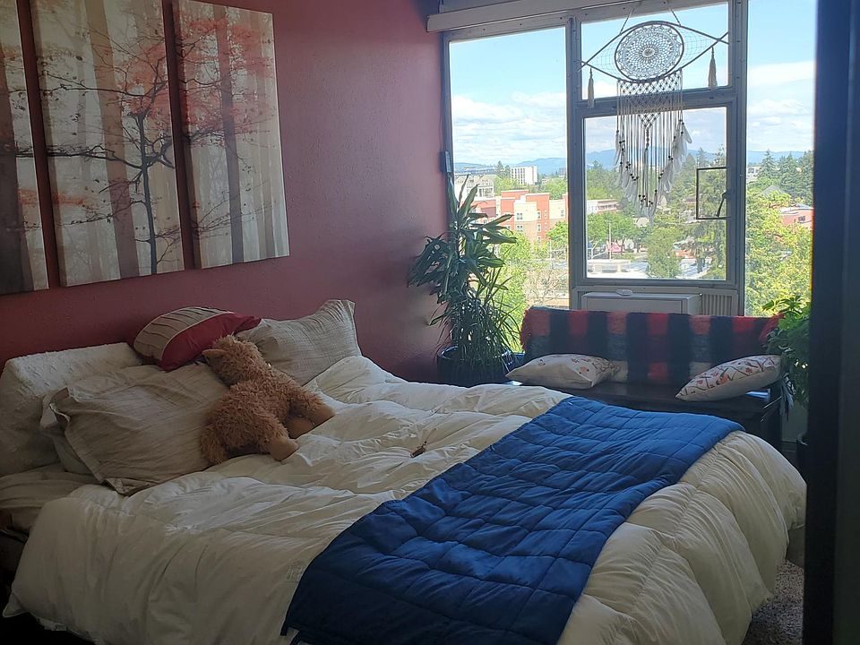 Sleep in Paradise, 100 ft off the ground.