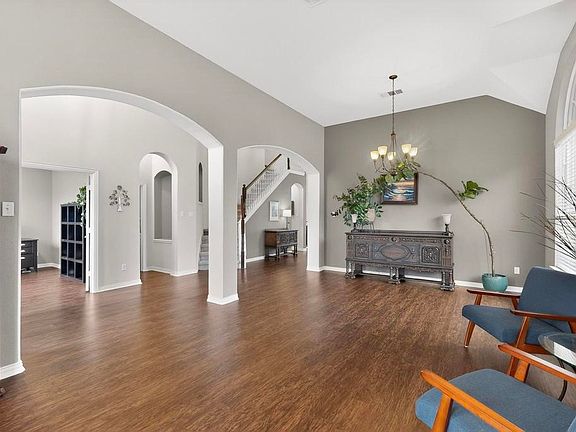 5th image of 236 Hope Cir