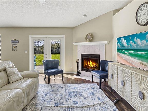 5th image of 2528 Houston Cir