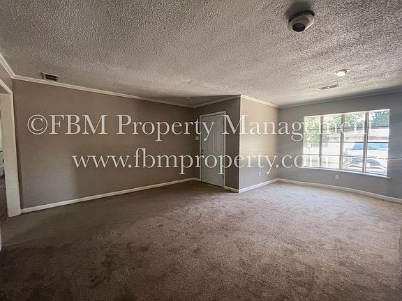 5th image of 1822 E Beverly Dr