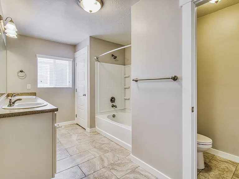 13368 S Moorfield Dr — Photo 10