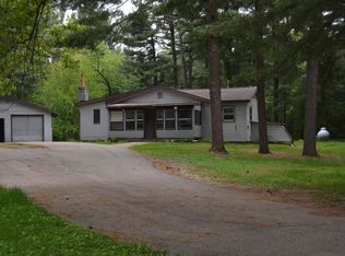 E3055 Phylane Rd, Lone Rock, WI 53556