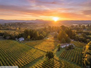 5555 Rio Vida Lane, Sebastopol, CA 95472