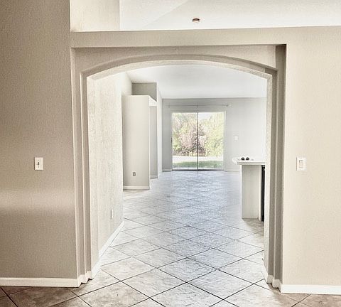 Front Entry / Foyer