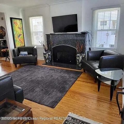 4 bed, 2500 sqft, $3,000 — Photo 4