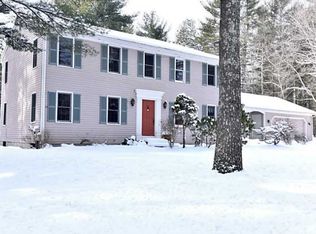 383 Trimtown Rd, Scituate, RI 02857