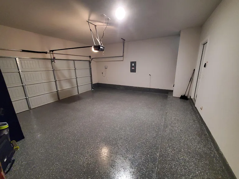 15610 Ellinger Dr — Photo 24