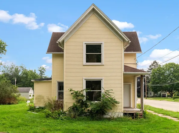 1433 Gartland Ave, Janesville, WI 53548