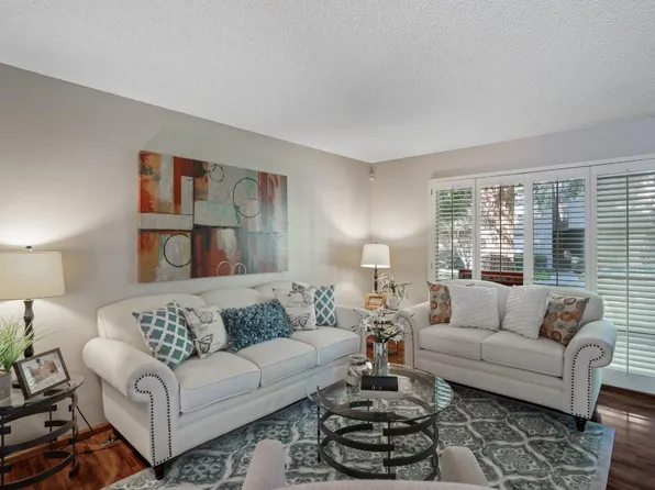 1212 Vanderbilt Way, Sacramento, CA 95825