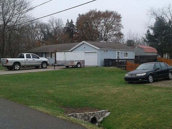 2nd image of 286 Sherwood Dr