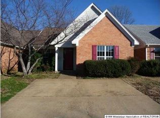 7626 Iris Dr, Southaven, MS 38671