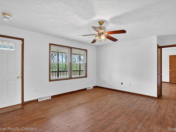 4th image of 11277 Phal Rd