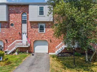 512 Carters Grove Dr, Gibsonia, PA 15044