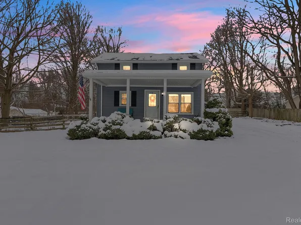 4990 Bolla Rd, Ypsilanti, MI 48197