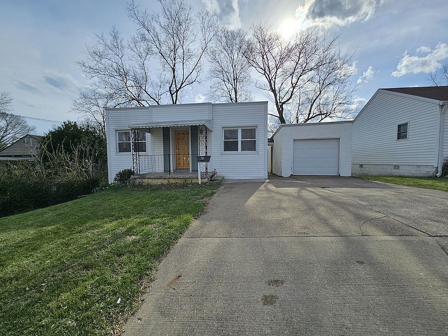 1st image of 115 Sanders Dr