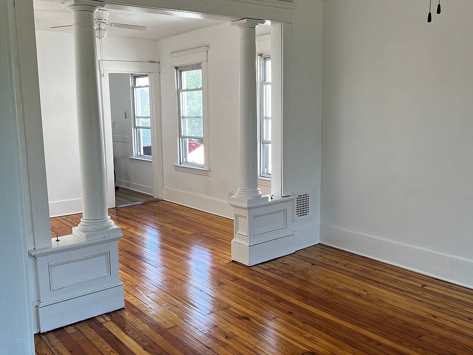 1st image of 229 Blohm St #2
