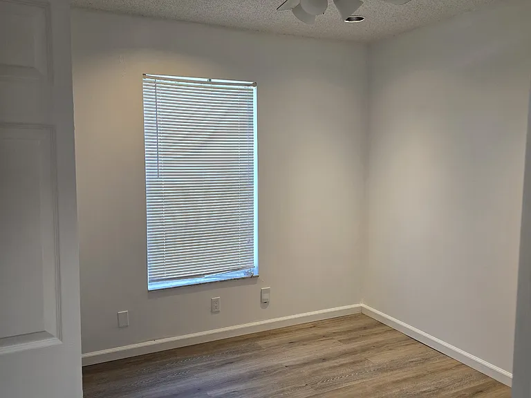 128 Swan Pkwy E — Photo 27