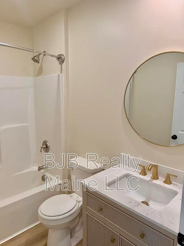 2 bed, 1.0 bath, 848 sqft, $2,959 — Photo 1