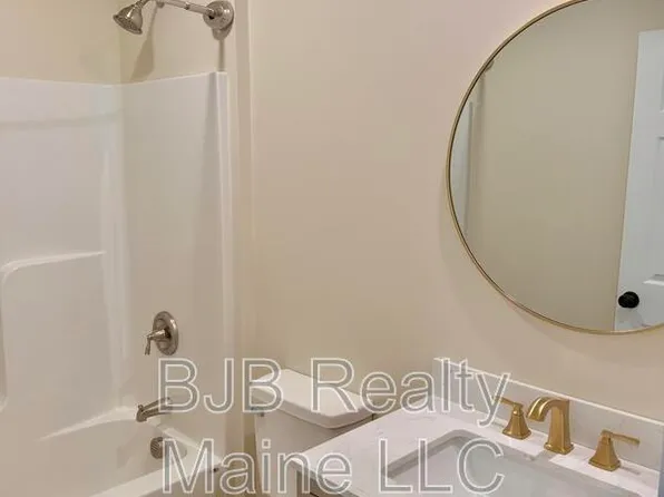 156 Woodford St #6, Portland, ME 04103