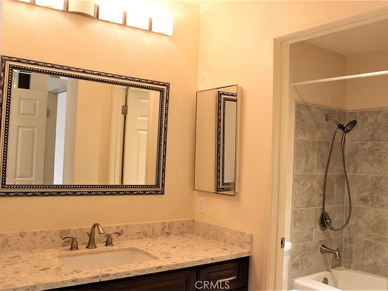32 Stanford Ct #16 — Photo 15