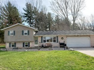 16069 Pretty Lake Rd, Plymouth, IN 46563
