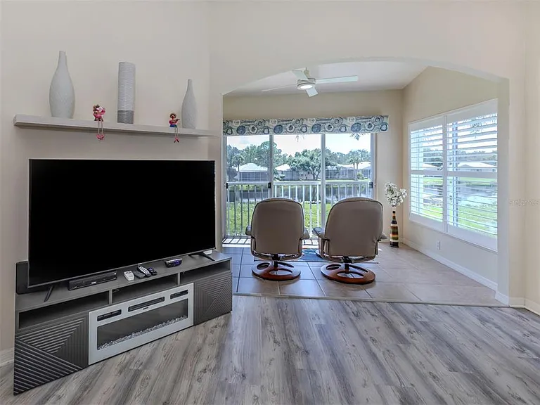 901 Addington Ct #203 — Photo 20