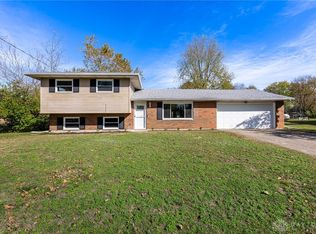 5744 Lake Circle Dr, Fairfield, OH 45014