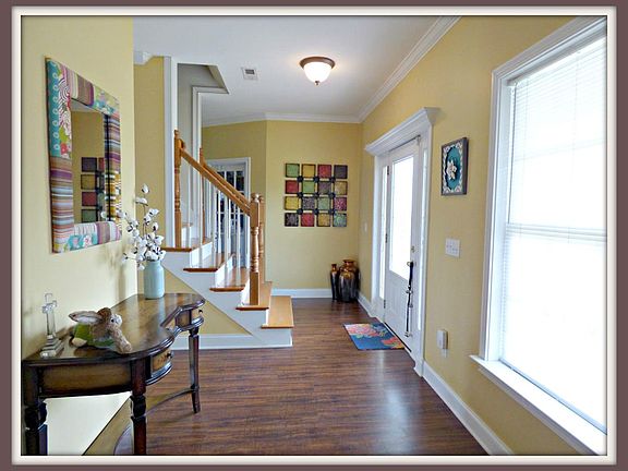 5th image of 209 Vista View Ct