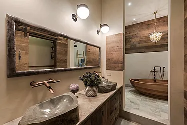 Sold by Nest Seekers International