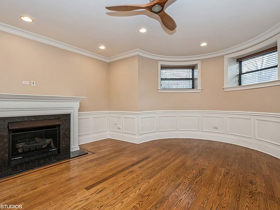 2nd image of 5016 S Blackstone Ave Suite Gs