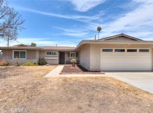 11229 Town Country Dr, Riverside, CA 92505