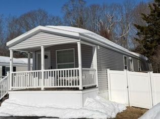 14 Hemlock Rd, Glocester, RI 02814