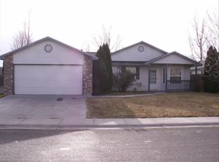 565 Teton Dr, Mountain Home, ID 83647