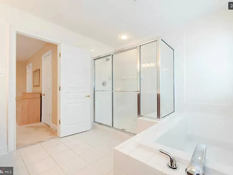8042 Four Quarter Rd — Photo 25