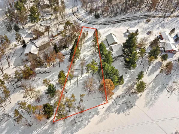 984 South Archers Way #10, Nekoosa, WI 54457