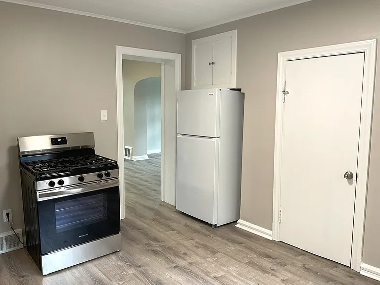 451 W New York St #1 — Photo 5