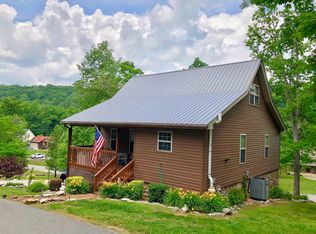 60 Clover Leaf Cir, Burnside, KY 42519