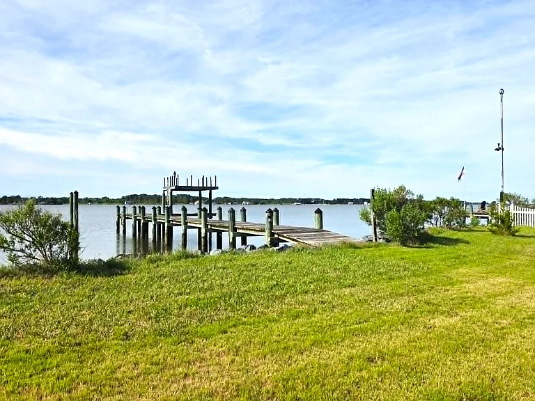 22931 Steele Dr — Photo 40