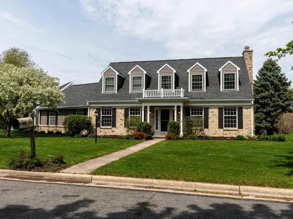 2 Saint Lawrence Cir, Madison, WI 53717