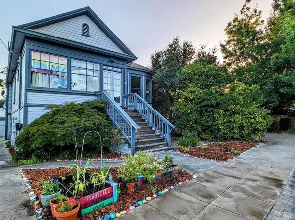 425 Upham Street #A&B, Petaluma, CA 94952
