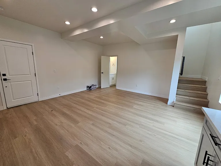 1008 S Bonnie Beach Pl #B — Photo 8