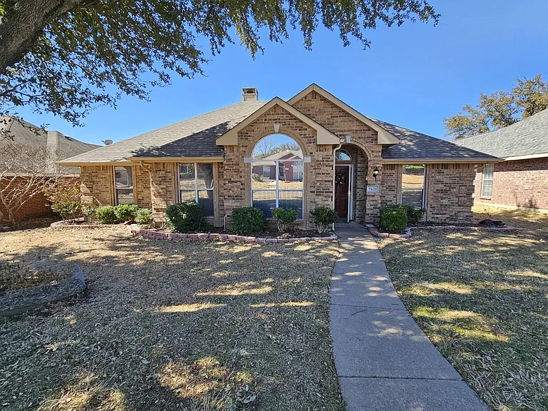 7621 Lancelot Rd — Photo 1