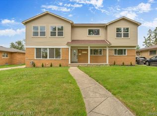 25131 Prairie Dr, Southfield, MI